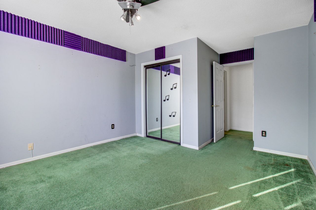 2932 Cathedral Lane Photo 34