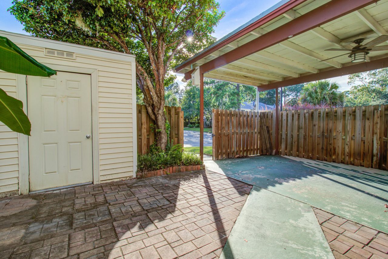 2932 Cathedral Lane Photo 37