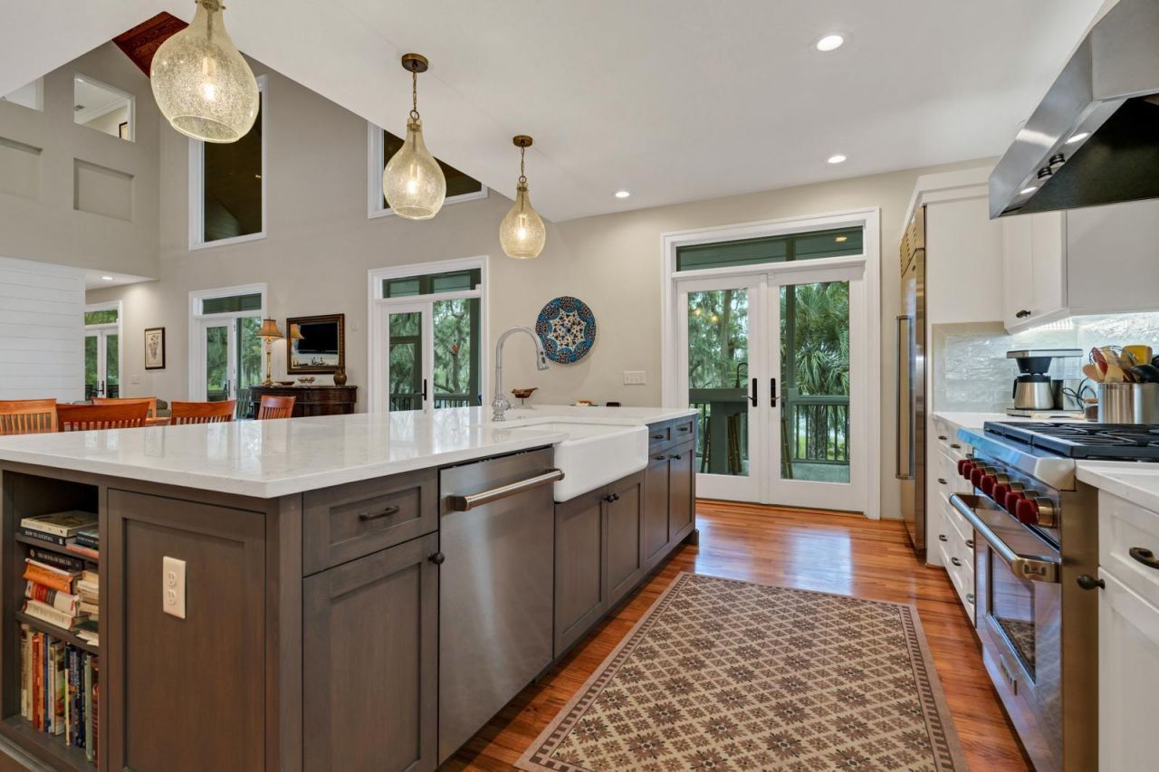 7805 Russell Creek Road Photo 14