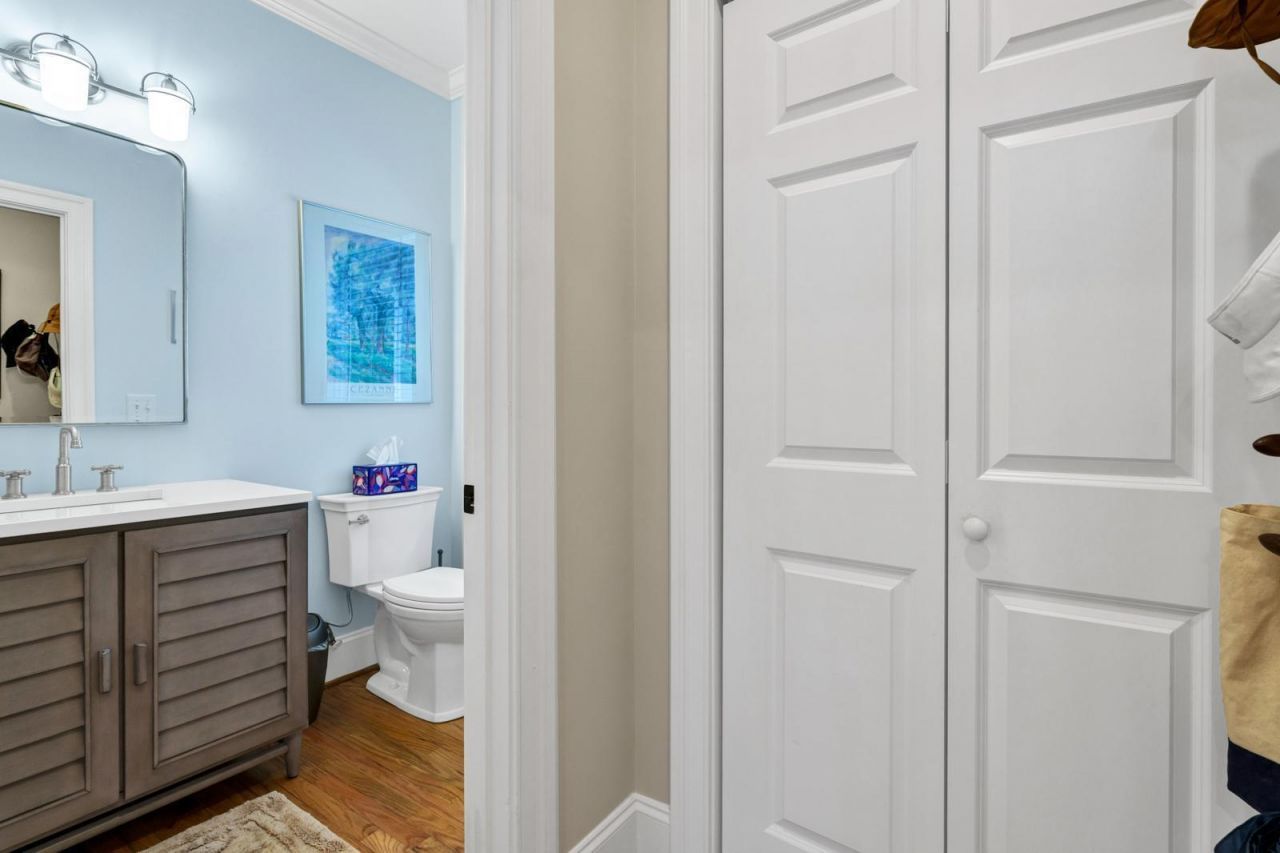 7805 Russell Creek Road Photo 17