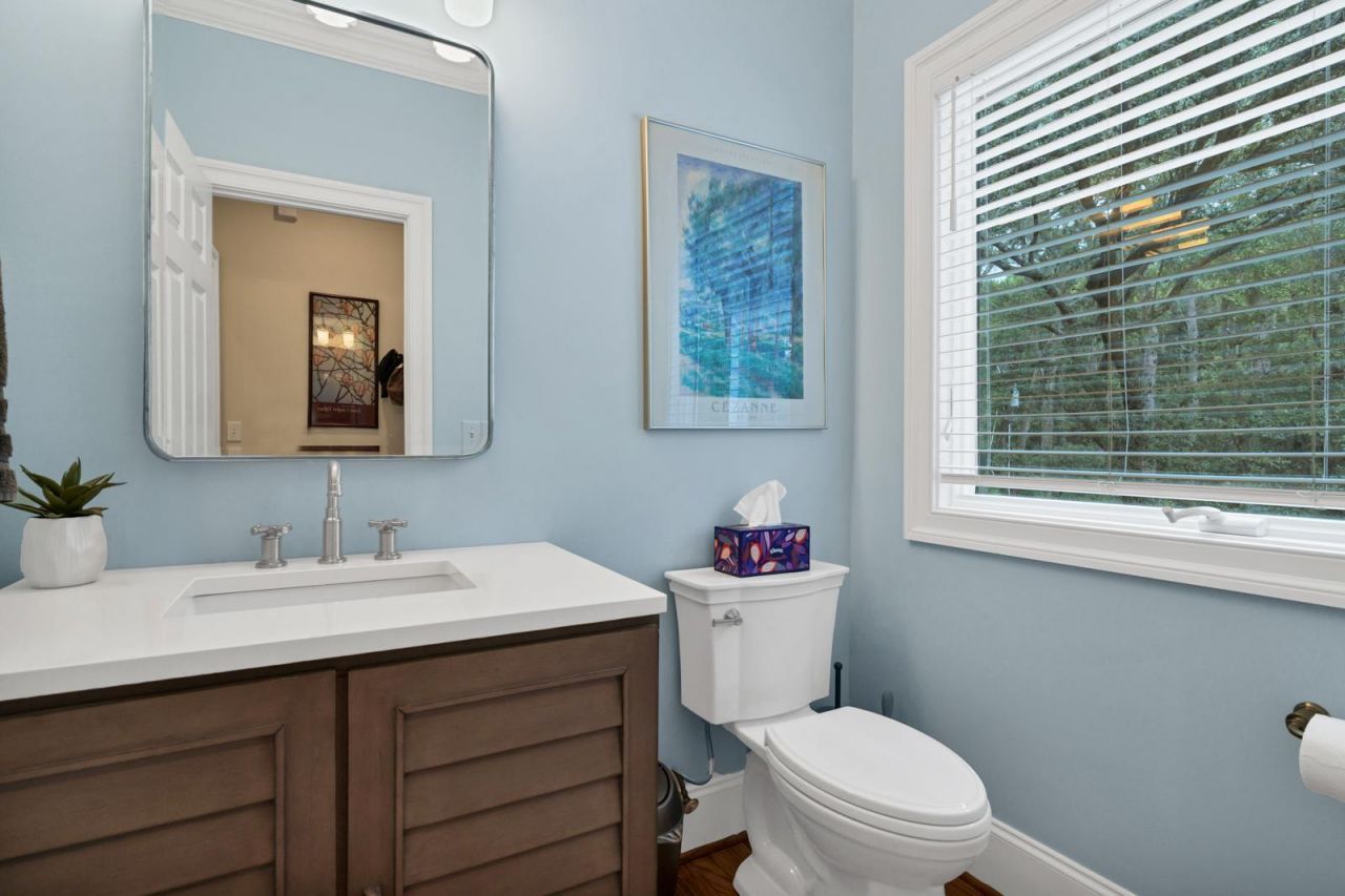 7805 Russell Creek Road Photo 18