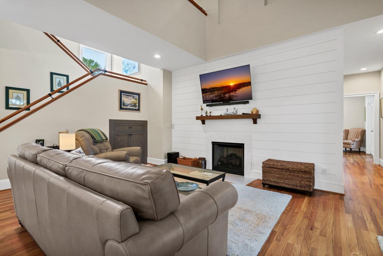 7805 Russell Creek Road Photo 20