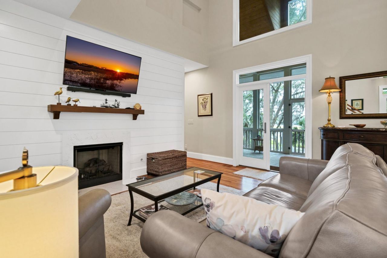 7805 Russell Creek Road Photo 22