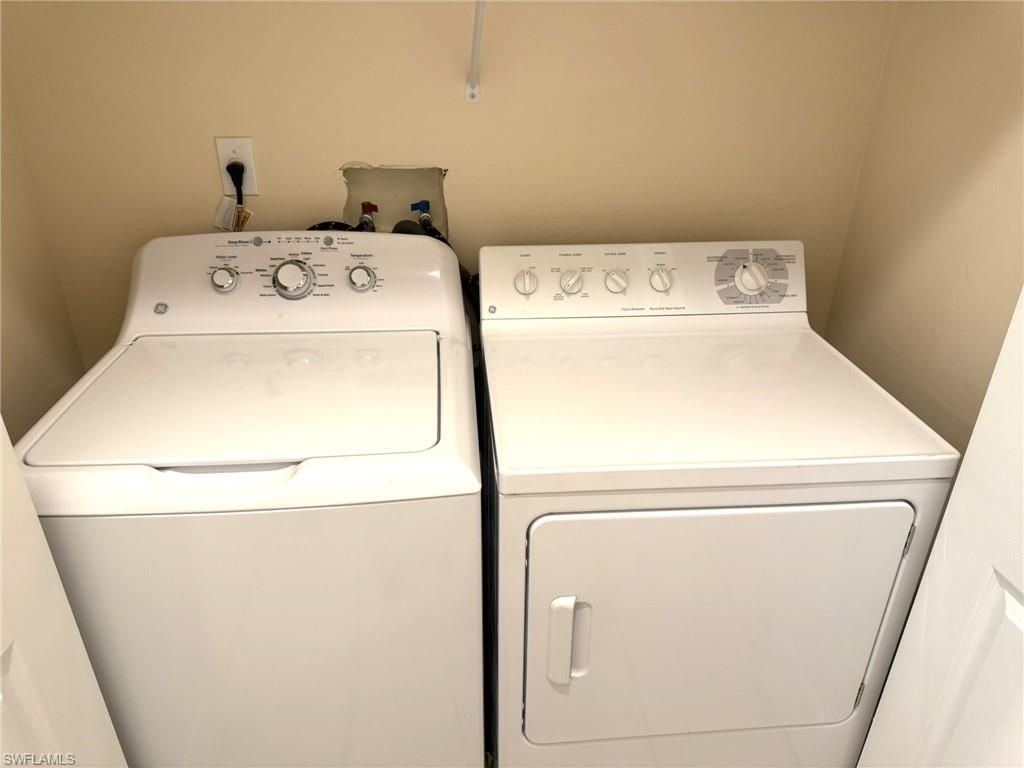 8853 Middlebrook Dr, Fort Myers, FL 33908 Photo