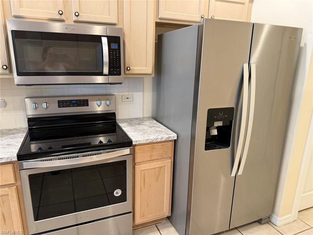 8853 Middlebrook Dr, Fort Myers, FL 33908 Photo