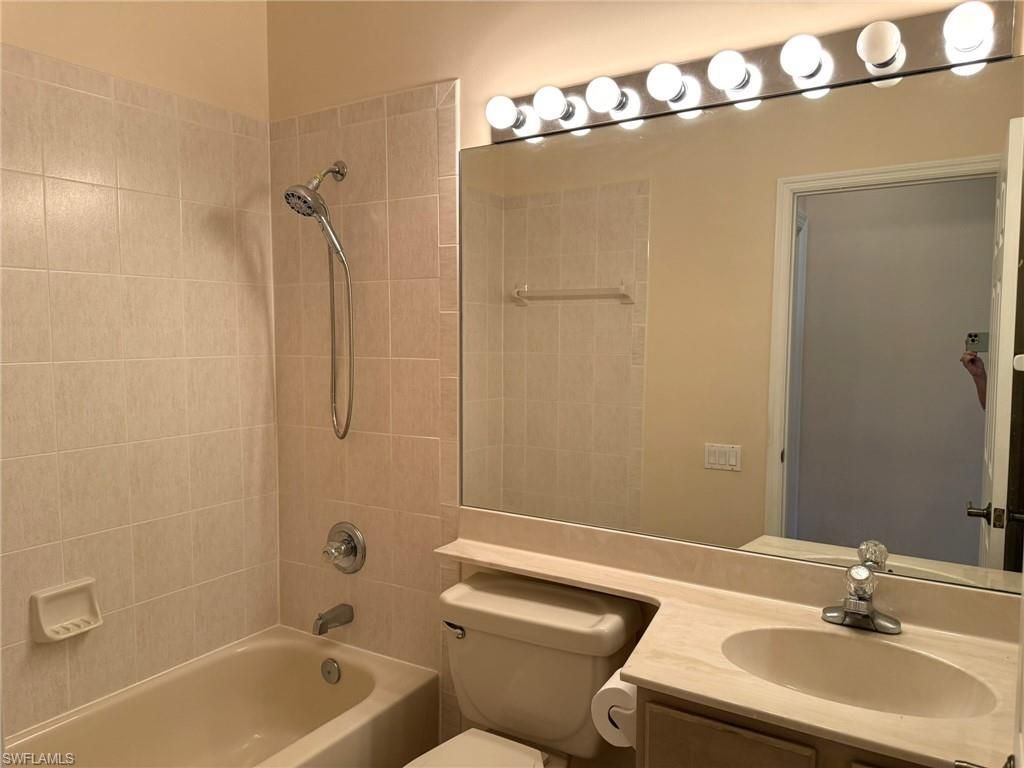 8853 Middlebrook Dr, Fort Myers, FL 33908 Photo
