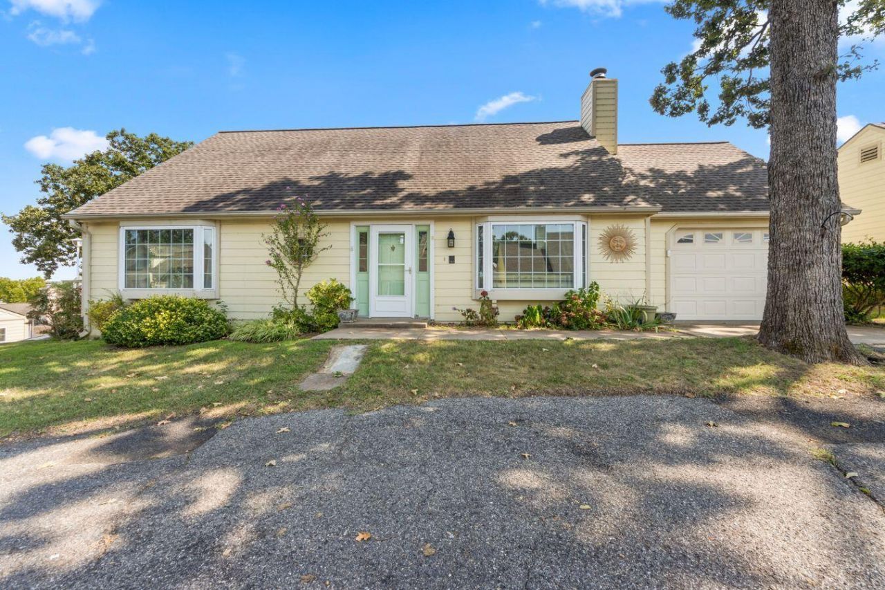 31990 S 624 Place, Unit 6, Grove, OK 74344 Main Photo