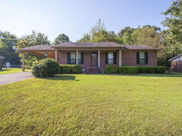 62 Beth Pl, Jackson, TN 38305