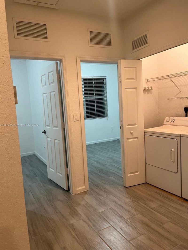 11401 NW 89th St, Unit 220, Doral, FL 33178 Photo