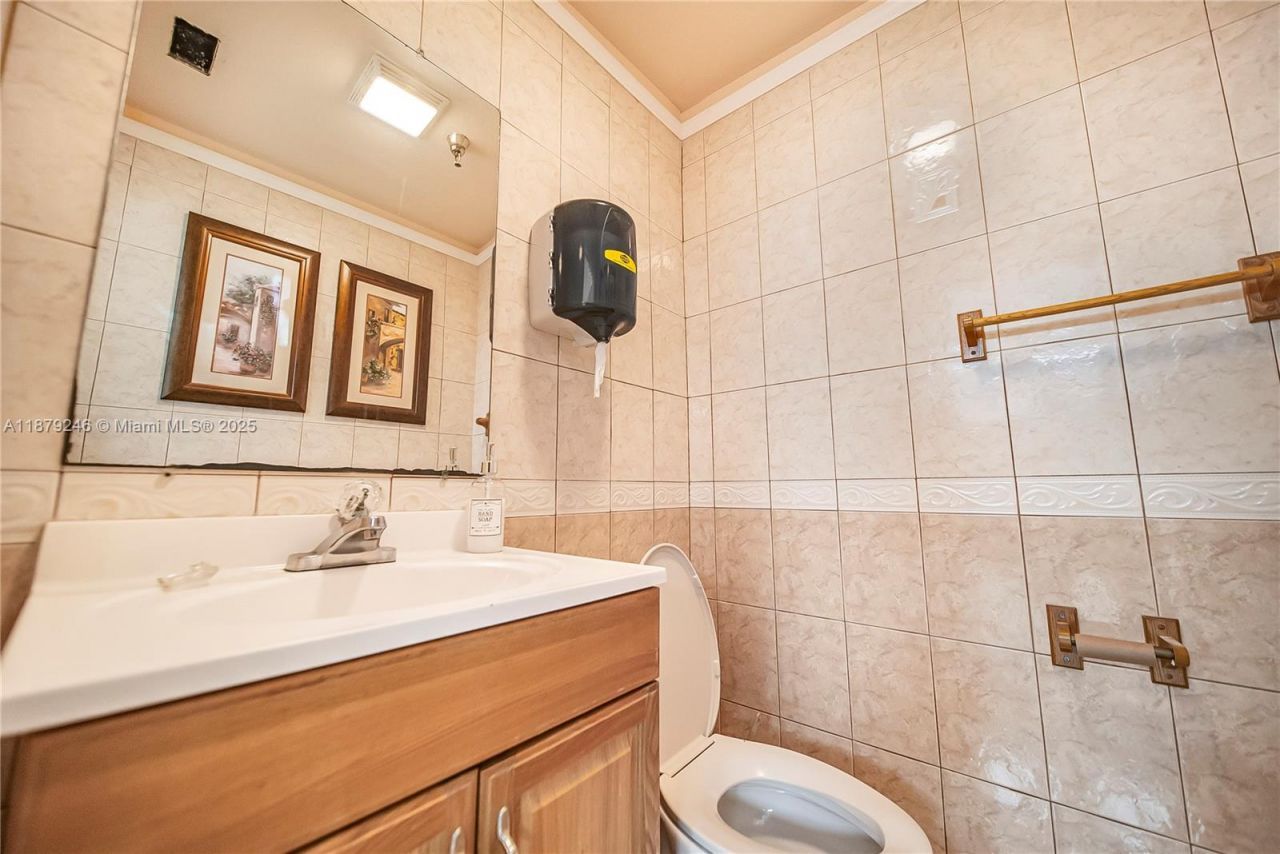 3018 NW 79th Ave, Unit 3018, Doral, FL 33122 Photo