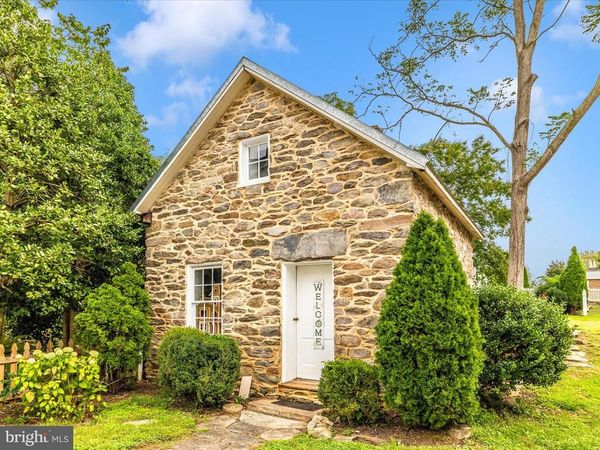 1 W MAIN STREET, BURKITTSVILLE, MD 21718