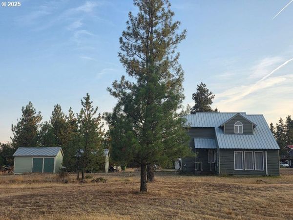 271 S FAIRWAY  A RD, Tygh Valley, OR 97063