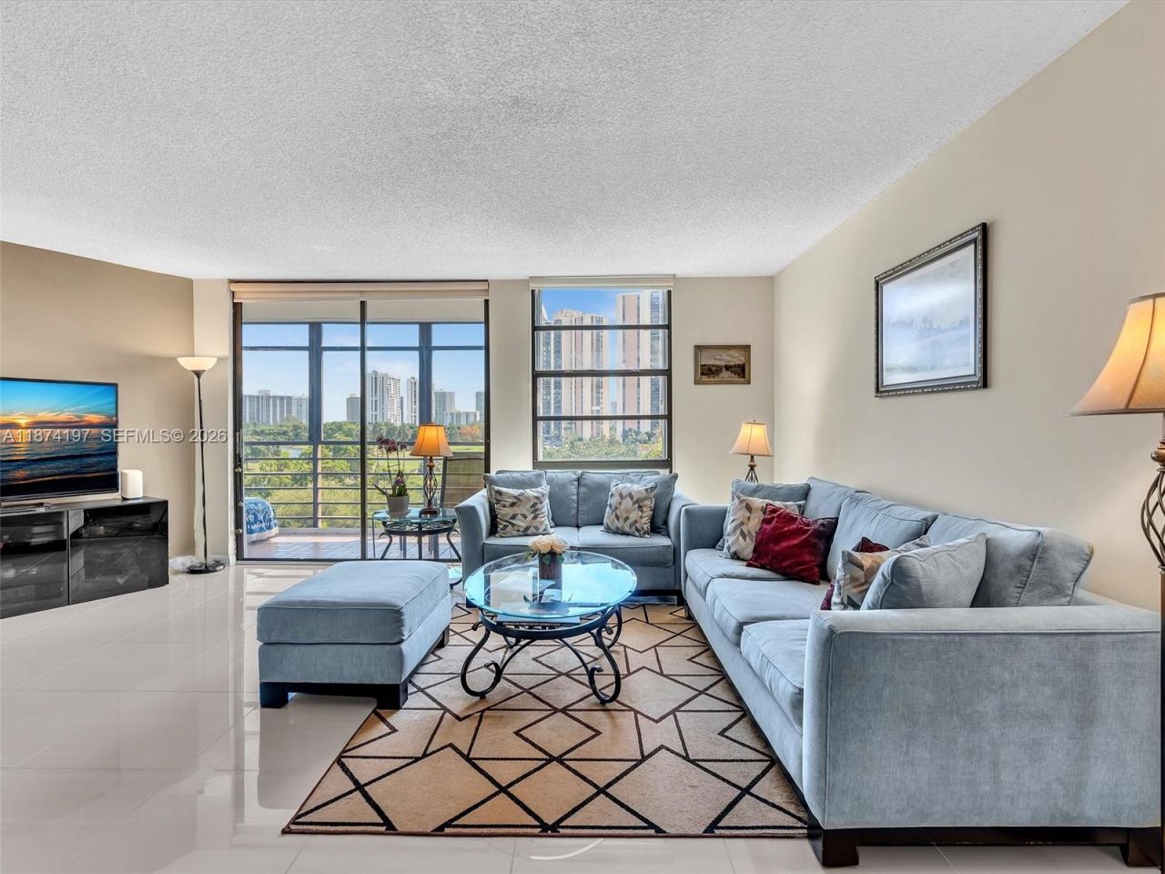 20400 W Country Club Dr, Unit 605, Aventura, FL 33180 Photo