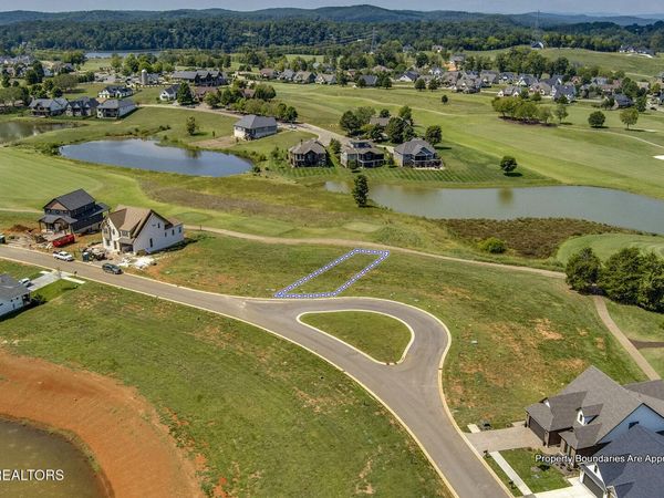 497 Black Bear Circle, Loudon, TN 37774