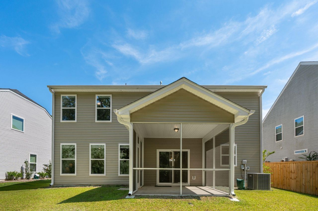 8809 Citronella Way Photo 10