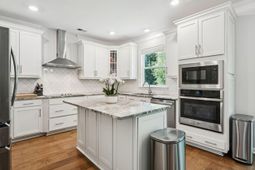 8809 Citronella Way photo 4