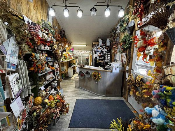 212 3RD AVE, Wall, SD 57790