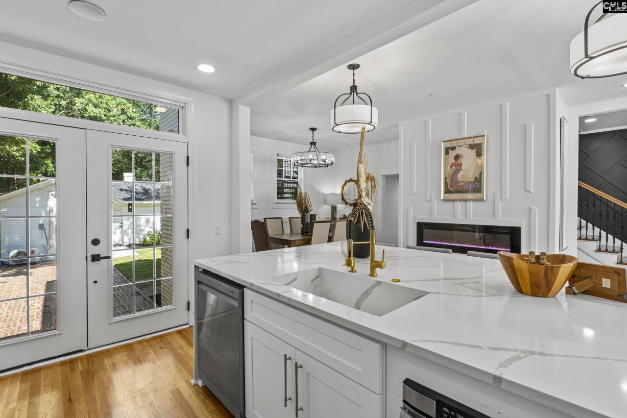 1731 Maplewood Drive Photo 10