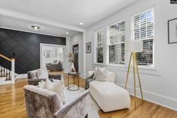 1731 Maplewood Drive photo 4