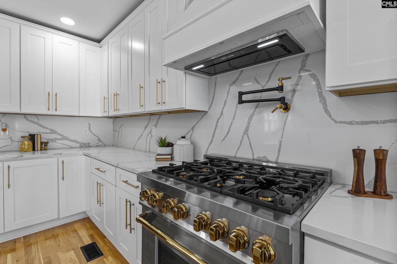 1731 Maplewood Drive Photo 7