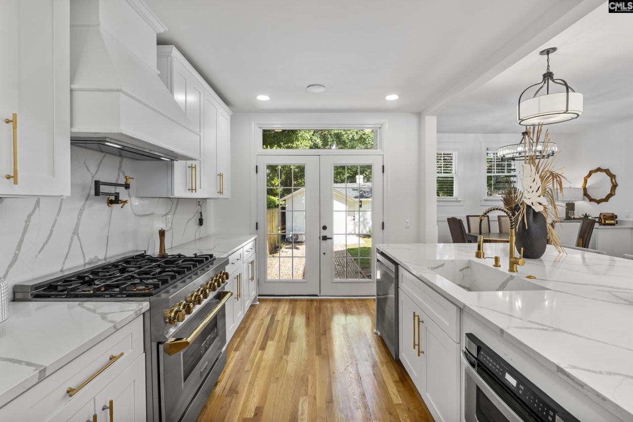 1731 Maplewood Drive Photo 9