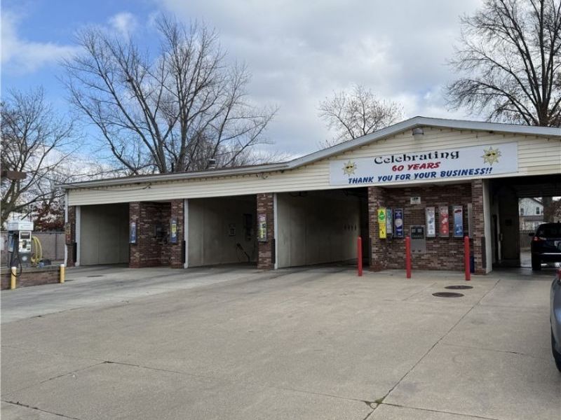 330 Prospect Street, Elyria, OH 44035 Photo 2