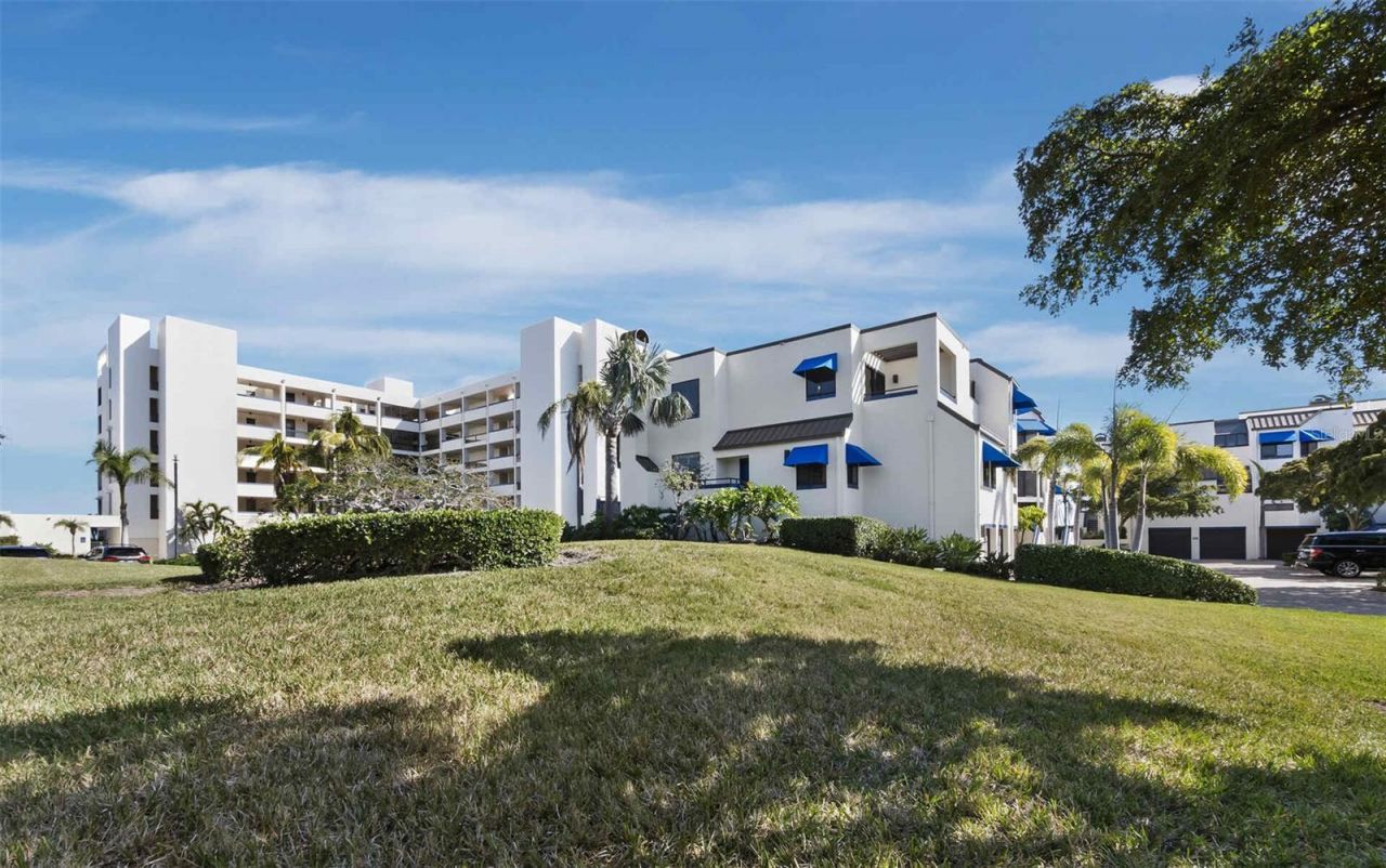 2012 Harbourside Drive, Unit 2104, Longboat Key, FL 34228 Photo