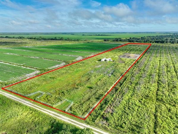7050 6th Rd, LaBelle, FL 33935