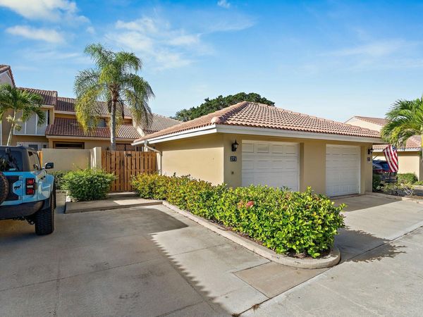 271 Old Meadow Way, Palm Beach Gardens, FL 33418