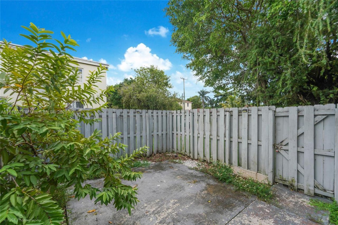 8301 NW 5th Ave, Unit 8301, Miami, FL 33150 Photo