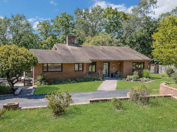 2 Buttermilk Falls, Nyack, NY 10960