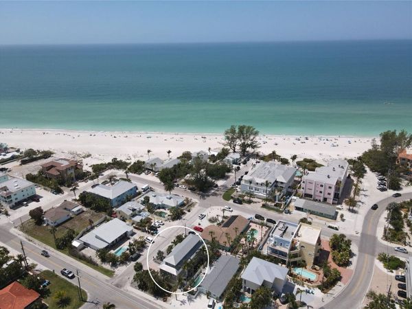 220 36TH STREET, HOLMES BEACH, FL 34217
