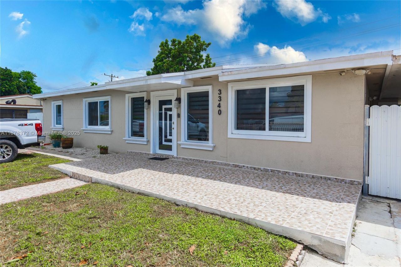 3340 NW 179th St, Miami Gardens, FL 33056 Photo