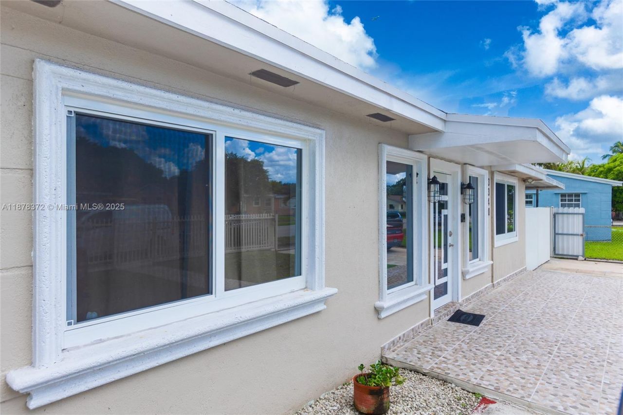 3340 NW 179th St, Miami Gardens, FL 33056 Photo