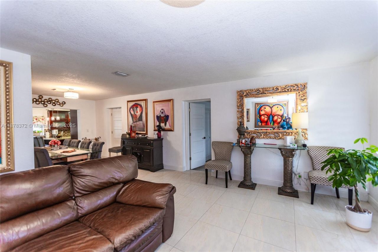 3340 NW 179th St, Miami Gardens, FL 33056 Photo