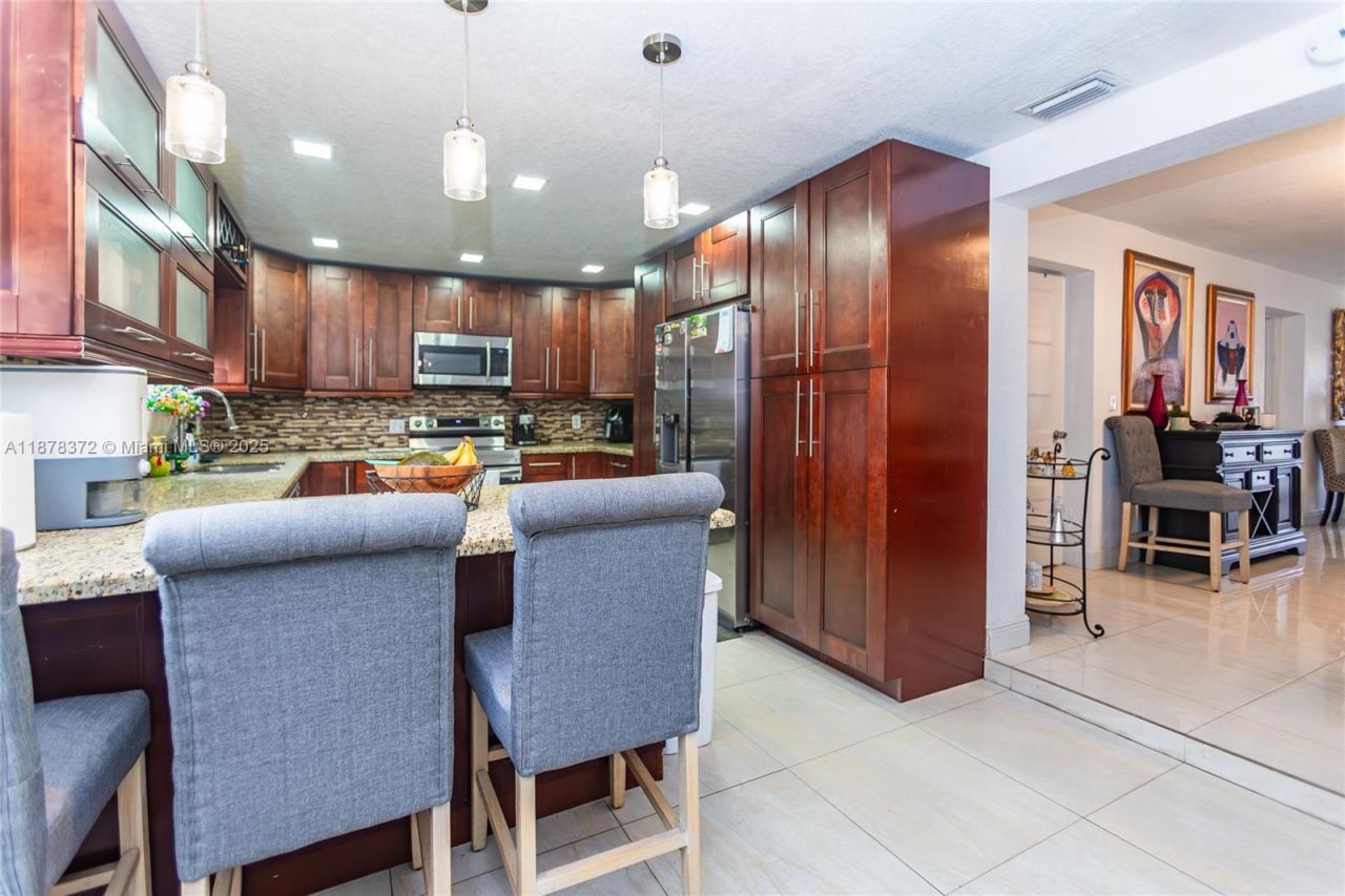 3340 NW 179th St, Miami Gardens, FL 33056 Photo