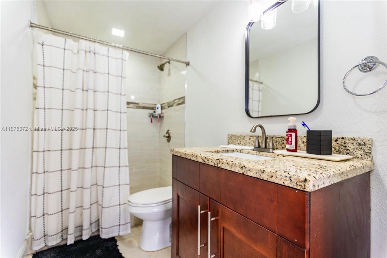 3340 NW 179th St, Miami Gardens, FL 33056 Photo