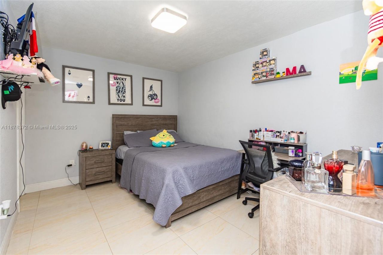 3340 NW 179th St, Miami Gardens, FL 33056 Photo