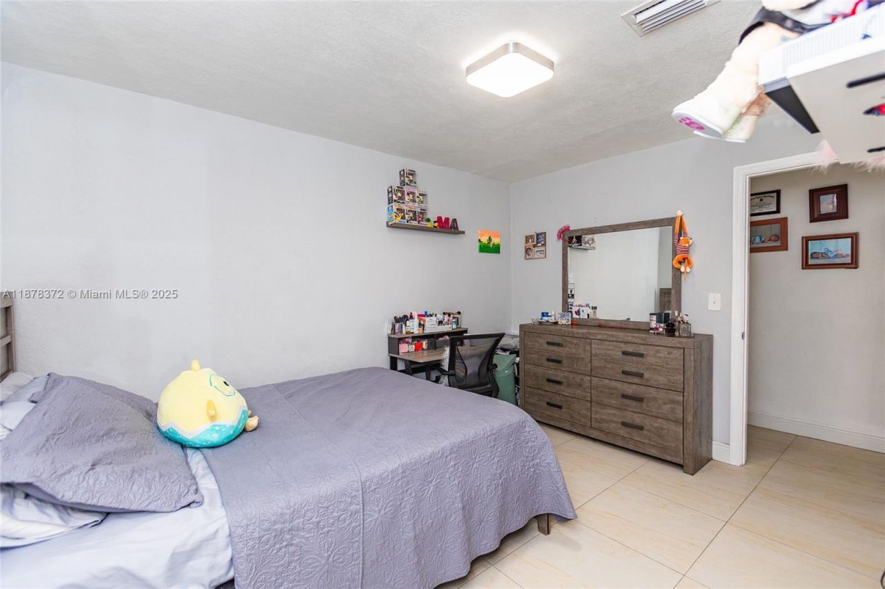 3340 NW 179th St, Miami Gardens, FL 33056 Photo