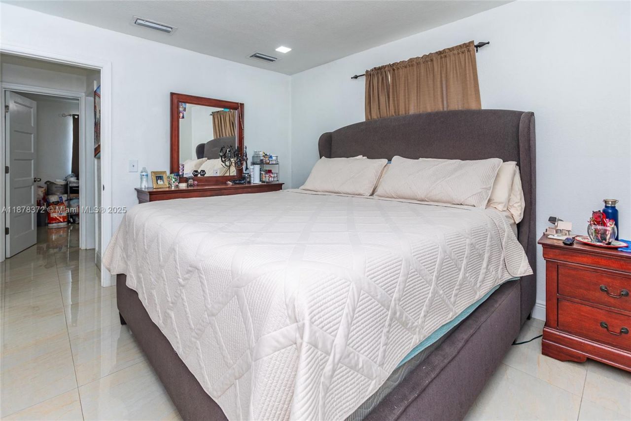 3340 NW 179th St, Miami Gardens, FL 33056 Photo