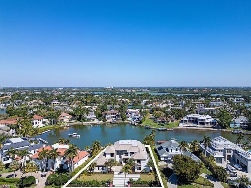 3163 Gin Ln, Naples, FL 34102 Photo