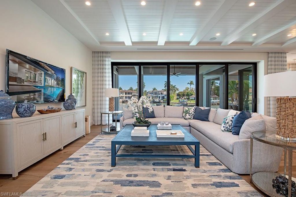 3163 Gin Ln, Naples, FL 34102 Photo