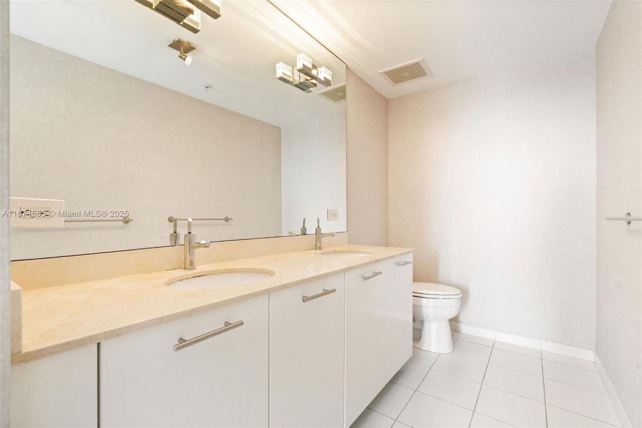 3470 E Coast Ave, Unit H1711, Miami, FL 33137 Photo