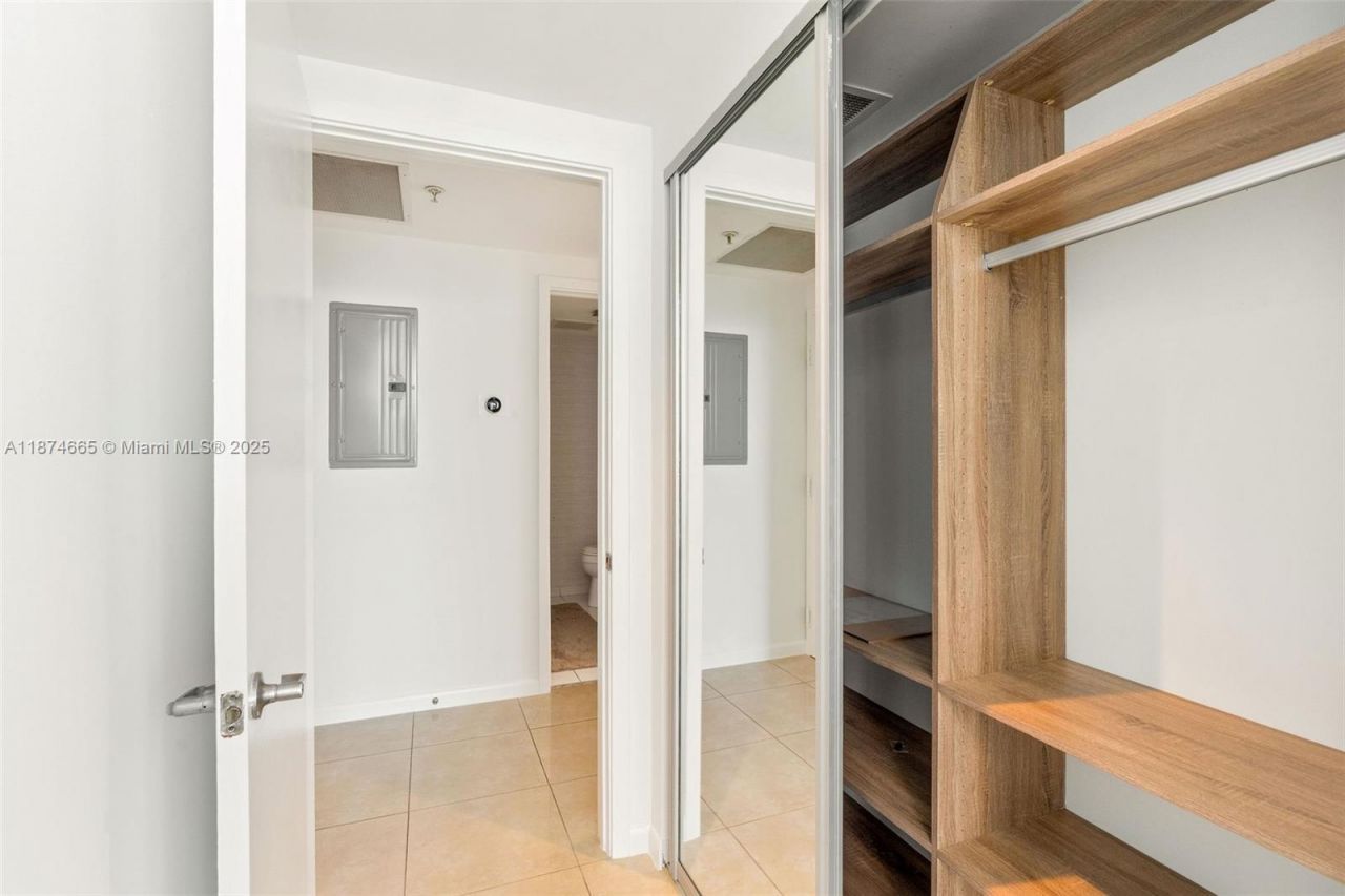 3470 E Coast Ave, Unit H1711, Miami, FL 33137 Photo