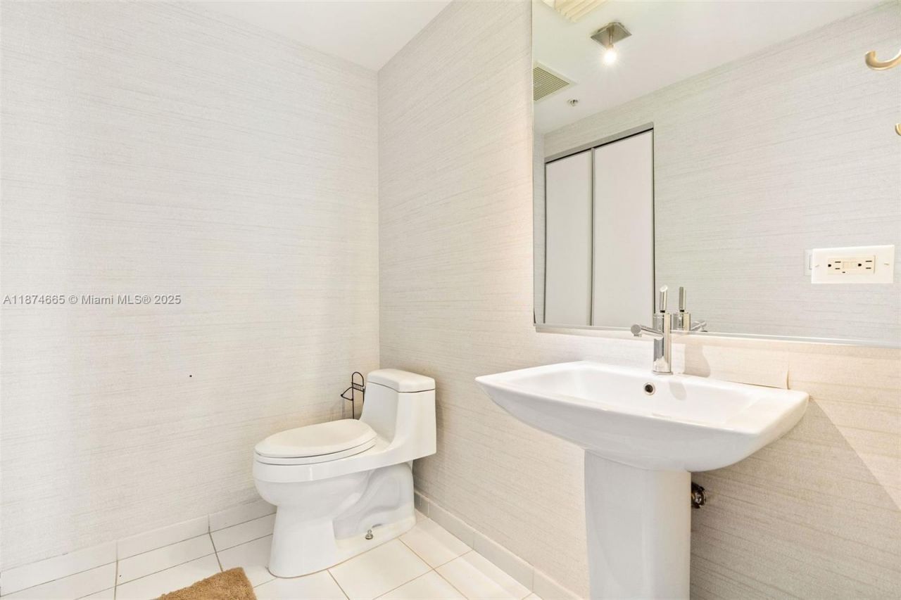 3470 E Coast Ave, Unit H1711, Miami, FL 33137 Photo