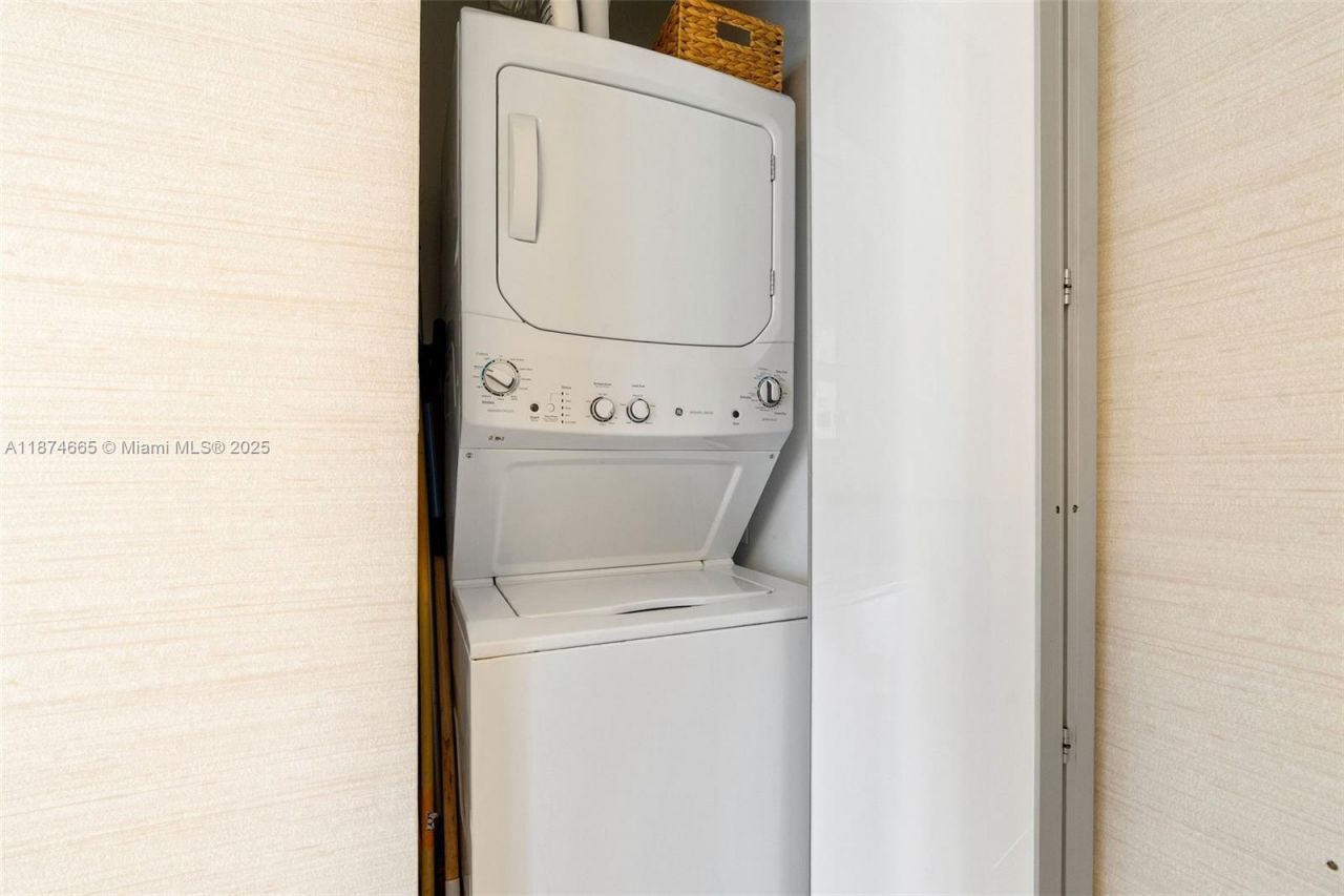 3470 E Coast Ave, Unit H1711, Miami, FL 33137 Photo