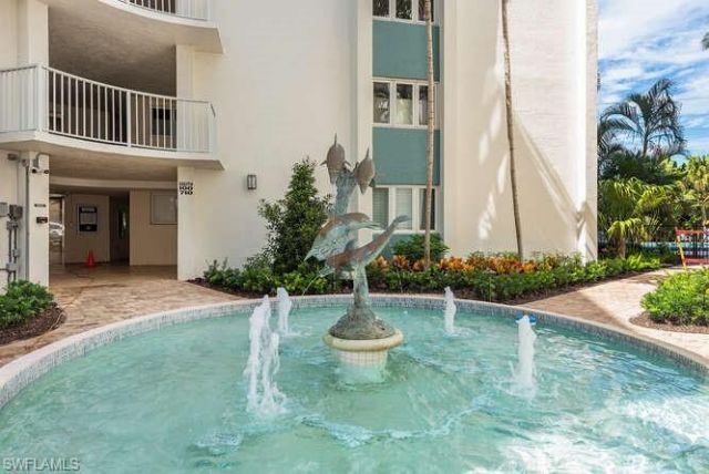 1300 Gulf Shore Blvd N, Unit 505, Naples, FL 34102 Photo