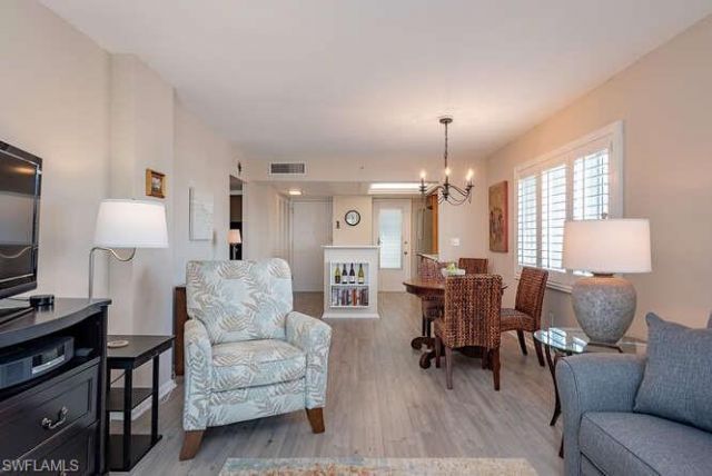 1300 Gulf Shore Blvd N, Unit 505, Naples, FL 34102 Photo