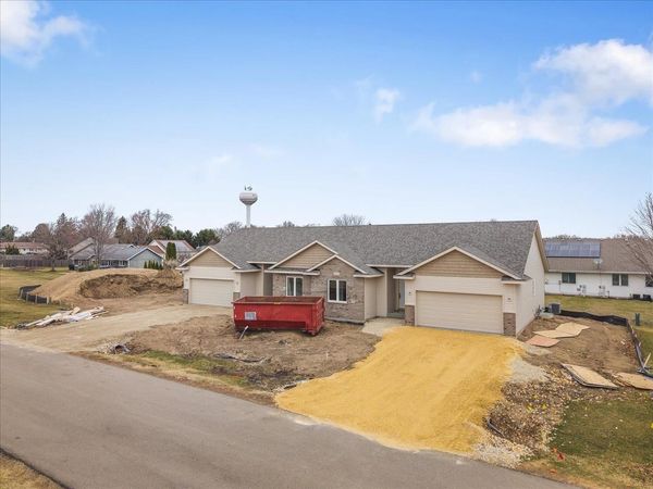 311 E Pershing Street, STILLMAN VALLEY, IL 61084