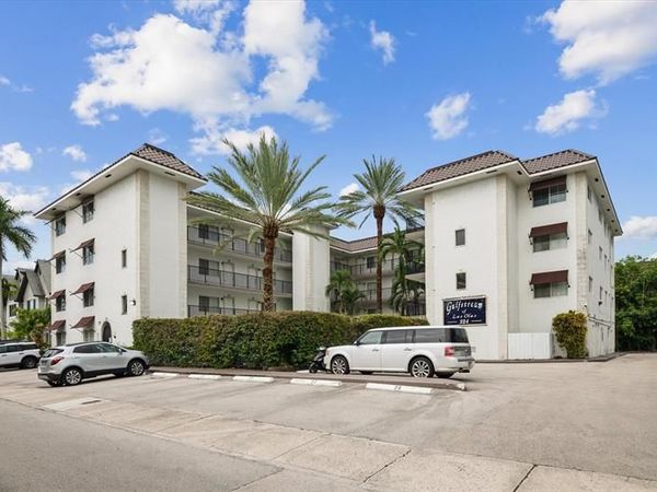 924 SE 2nd St, Unit 36, Fort Lauderdale, FL 33301